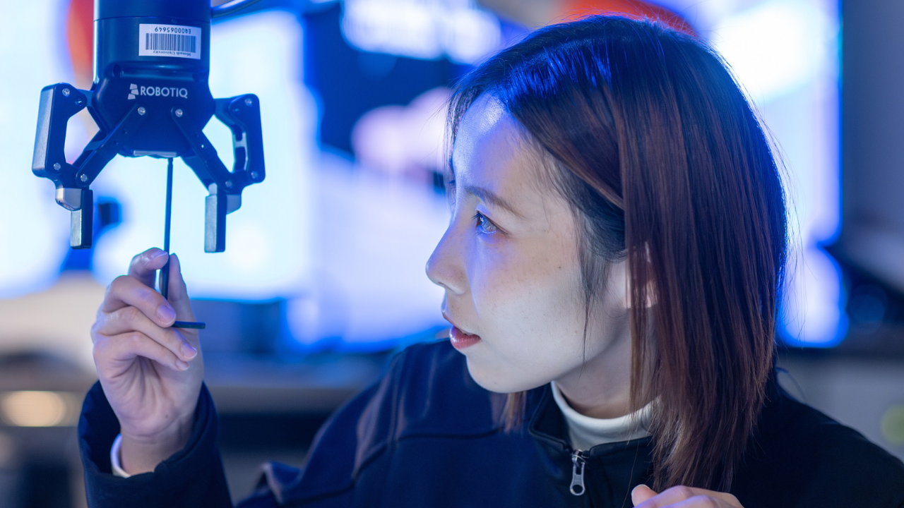 Woman scientist in a laboratory setting